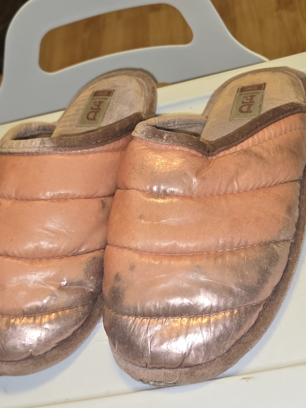 Slippers for Women in Metallic Peach